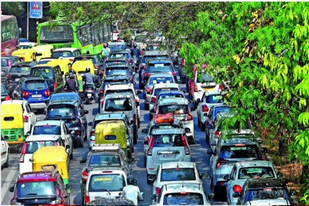 अर्थसंकल्पात मोठा दिलासा! आता गाडी चालवणे होणार स्वस्त