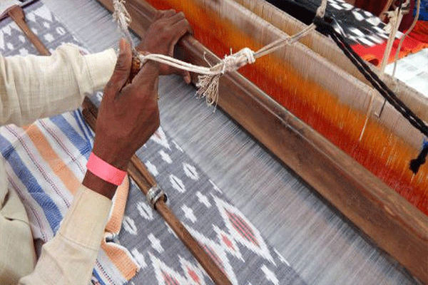 बजेटमध्ये खादी, हातमाग आणि लघु उद्योगांसाठी ऐतिहासिक पॅकेज; रोजगार वाढीस गती