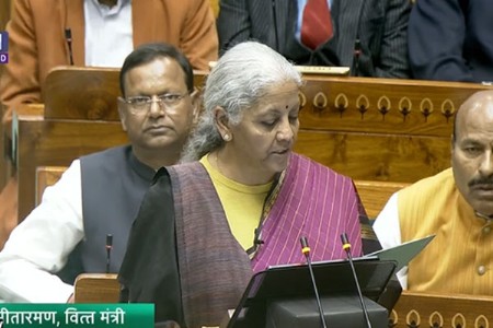Union Budget 2026 LIVE...५ लाखांपेक्षा जास्त लोकसंख्या असलेल्या शहरांच्या विकासावर भर - अर्थमंत्री