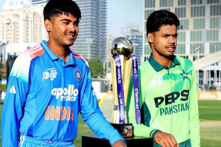 आज भारत–पाकिस्तान सामना; सेमीफायनलचे अंतिम तिकीट ठरवणार सामना