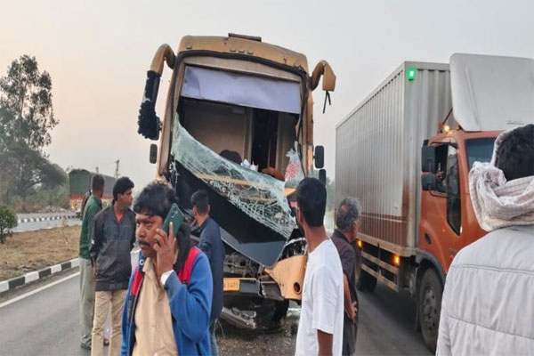  pune satara highway, private bus accident