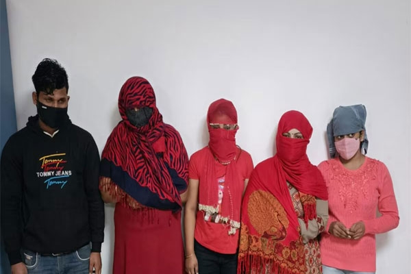 Alandi sex racket busted,