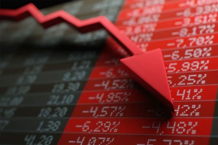 जोरदार विक्रीमुळे सेन्सेक्समध्ये १,०४८ अंकांची घसरण