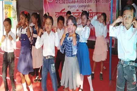 वार्षिक स्नेहसंमेलनात चिमुकल्यांच्या कलाविष्काराने प्रेक्षक मंत्रमुग्ध