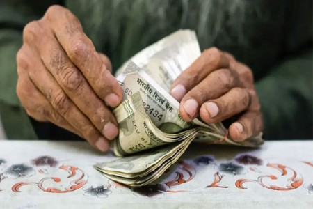 सातबारा दुरुस्तीसाठी ३ हजारांची लाच