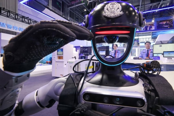 ROBOTPolice hi-tech  INDIA