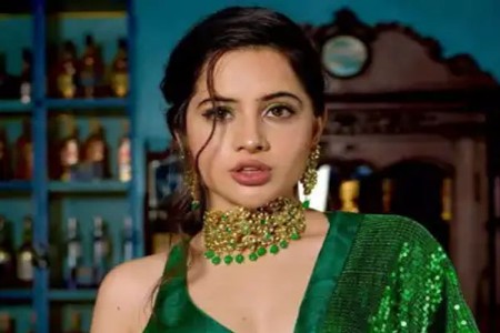 उर्फी जावेद हिंदू कि मुस्लिम? चर्चा रंगली