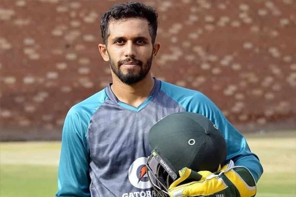 Pakistan bans captain