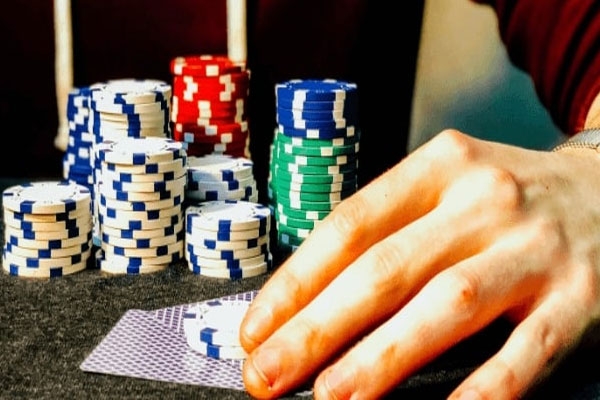 Wadner illegal gambling, Sridevi Sang Milan betting, Kalyan Khajana satta, online satta market Maharashtra, Worli Matka racket, police negligence allegation, Hinganghat taluka crime news, Wardha district illegal activities,