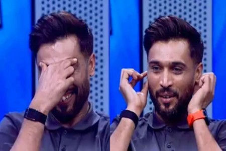 'न इश्क में न प्यार में, जो मजा है इंडिया की हार में।'