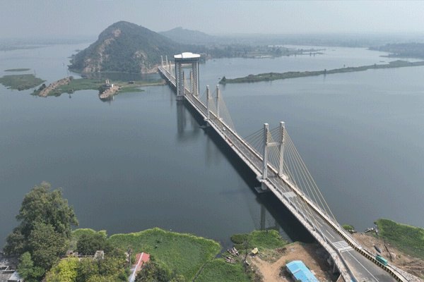 ambhora-bridge-suicide-case