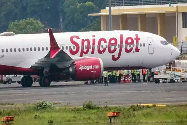 spice jet emergency landing
