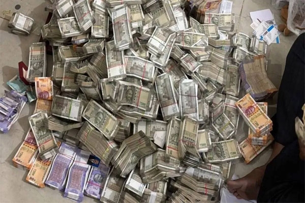 Historic cash seizure including bribe of Rs 4 crore from government officials; Odisha Vigilance major operation