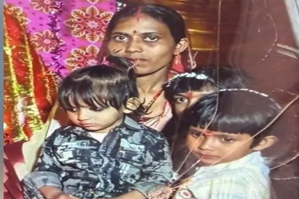 New Delhi, Wife and three daughters