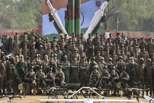 शत्रूंवर कहर घालणार 'अशनी' ड्रोन प्लाटून...!