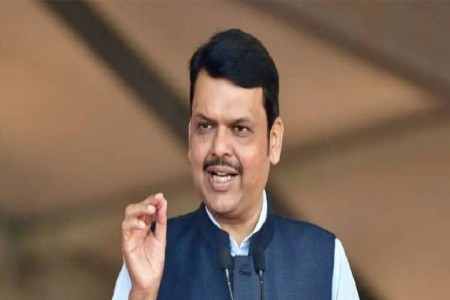 मराठीला ज्ञानभाषेचा दर्जा मिळवून पुढील पिढीपर्यंत नेऊया- मुख्यमंत्री फडणवीस