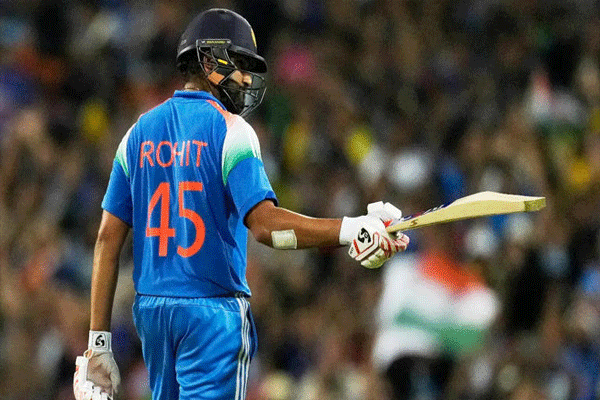 पद्मश्री मिळाल्यानंतर रोहितचा हृदयस्पर्शी संदेश: “देशासाठी जिंकण्याचा प्रयत्न करत राहीन”