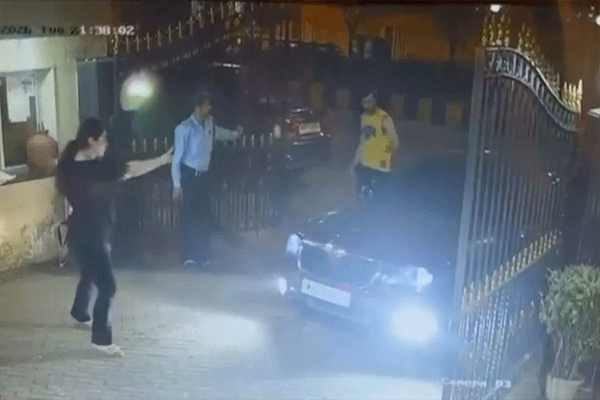 स्नॅपचॅटवर धमकी, मॉडेलला धडक आणि गाडीच्या बोनेटवर ओढत नेले; VIDEO