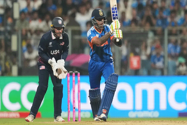 सूर्याने कोहलीला सोडले मागे, रोहितचा विक्रम मोडण्यास चुकला