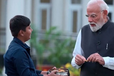परीक्षे पे चर्चा : पंतप्रधान मोदींसाठी विद्यार्थ्यांनी आणला टिफिन