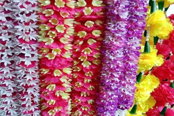 Pune plastic flower ban, Devendra Fadnavis directive, wedding decoration plastic ban,