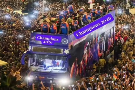 विश्वविजेत्या भारतीय संघाचा मुंबईत रोड शो!