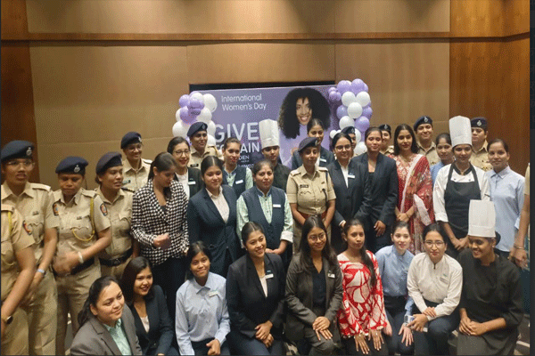 महिलांच्या कायदेशीर तरतुदींची माहिती ठेवा