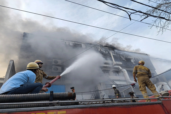 fire-in-noida-factory fire-in-noida-factory