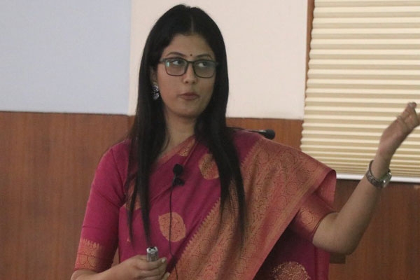 Meenal Karnwal Jalgaon district administration