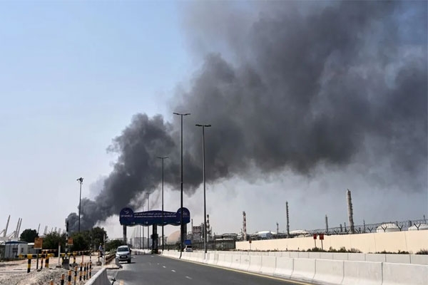 Iran threat to US oil facilities