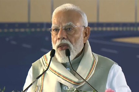प्रधानमंत्री मोदींनी केली कोलकातामध्ये मोठ्या विकास प्रकल्पांची घोषणा