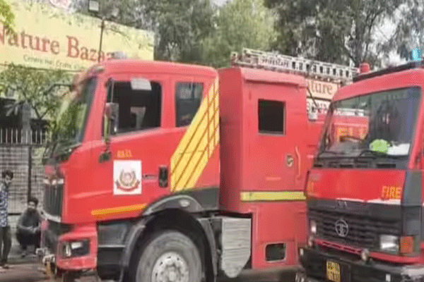 fire-at-delhis-nature-bazaar