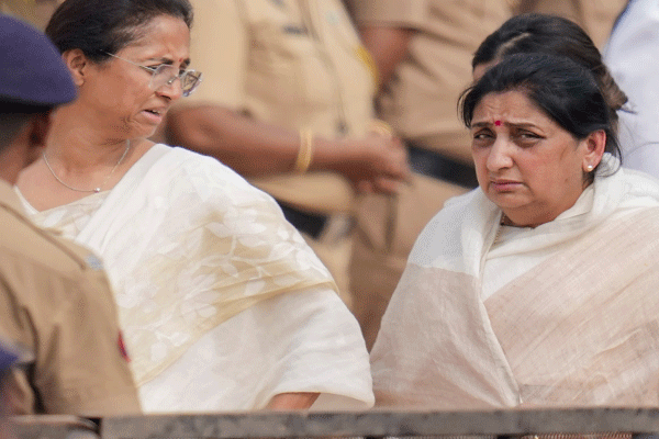 no-candidate-against-sunetra-pawar no-candidate-against-sunetra-pawar