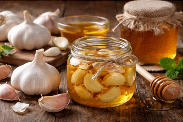 benefits-of-garlic-honey