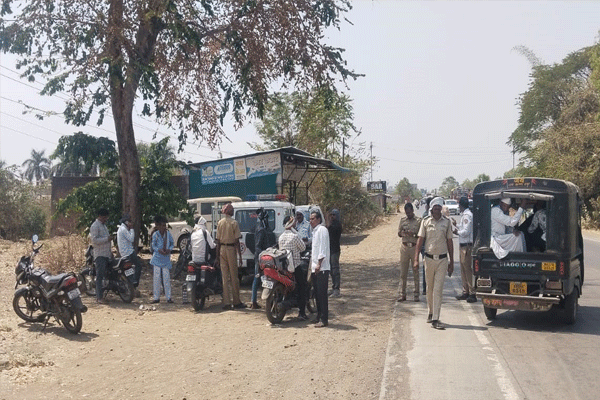 परतवाडा - बैतुल मार्गावर पोलिसांची ‘मार्च एंडिंग’ वसुली