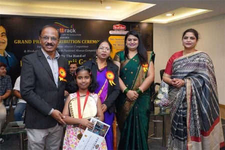 चिन्मयी जोशी ‘चॅम्पियन ऑफ चॅम्पियन्स’ पुरस्काराने सन्मानित