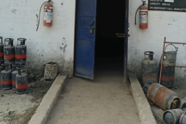 जालन्यात गॅस सिलिंडरची मोठी चोरी; ११० सिलिंडर लंपास
