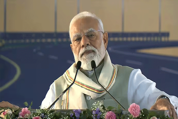 former-cricketer-ashok-dinda-bjp-ticket