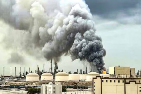 इराणच्या हल्ल्याचा भारताला फटका; कतारचा वायू पुरवठा विस्कळीत