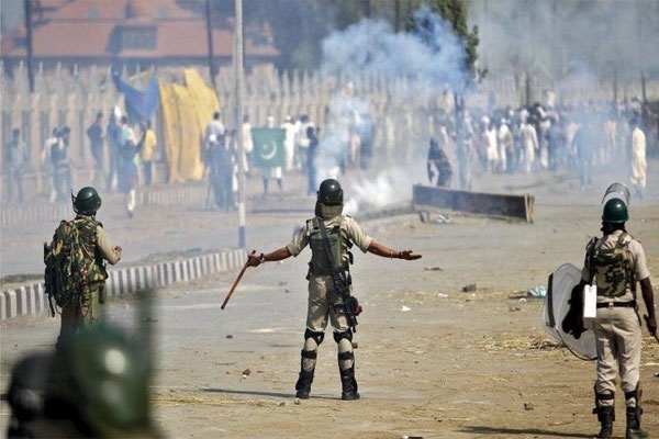 Violent protest in Srinagar
