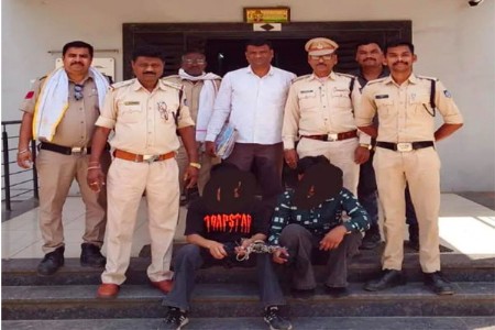 पंजाबच्या युवकांना दोन पिस्तुलांसह पकडले