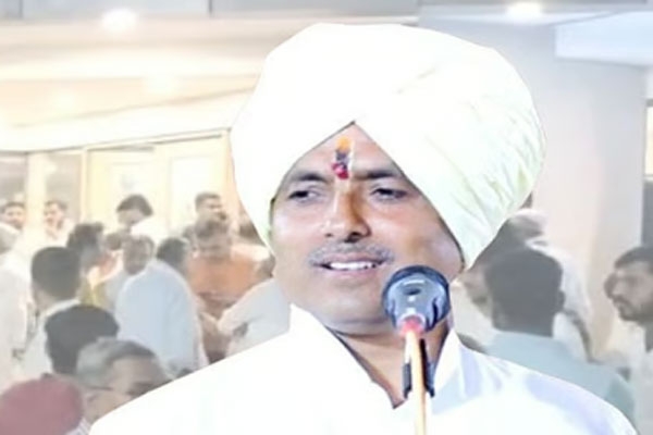 Mahant Adinath Shastri critical health