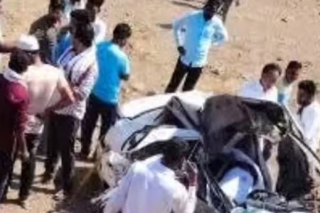 ईदनिमित्त नातेवाईकांकडे जाणाऱ्या कुटुंबाचा अपघात;चार ठार