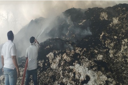 आशापुरा जिनिंगला भीषण आग