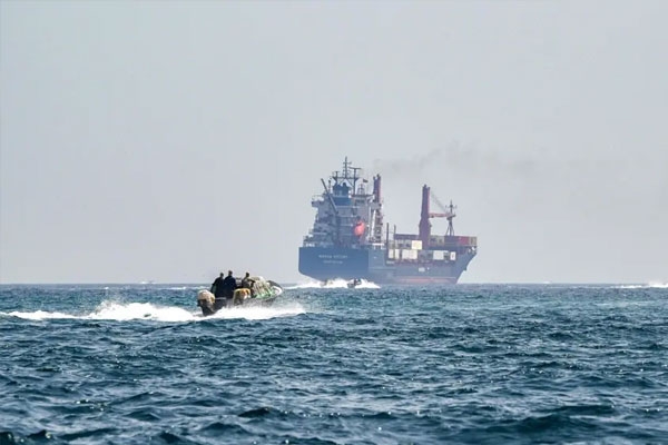 No entry for Pakistani ship