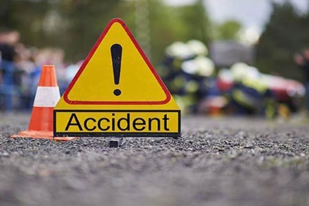 पाचगावमध्ये बस उलटली, 7 जखमी