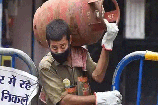 रांगेत उभं राहण्याची गरज नाही, वेळेवर मिळणार घरपोच सिलेंडर...