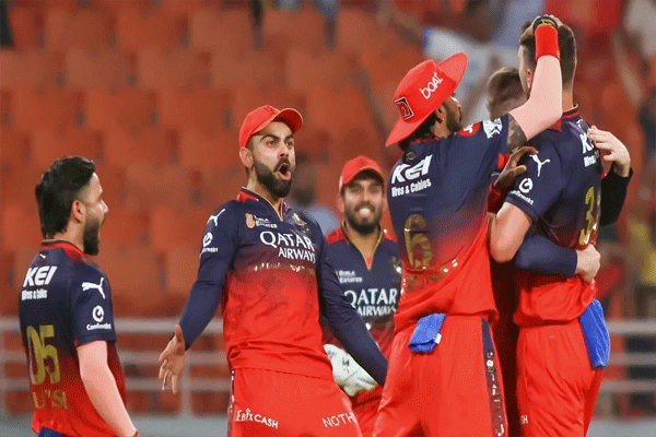 IPL 2026: शक्तिशाली गोलंदाज बंगळूरुमध्ये दाखल, आरसीबीत जल्लोष सुरू