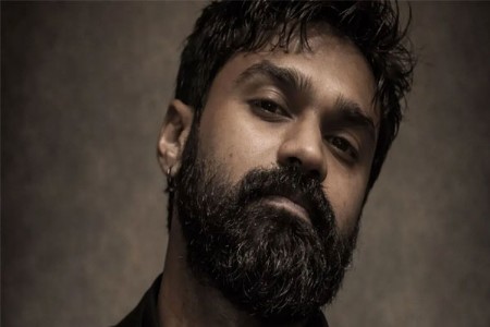 अभिनेत्याच्या भावाच्या पॅराक्वॉट विषामुळे मृत्यू