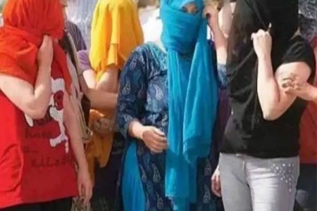 स्पा सेंटरच्या नावाखाली देहव्यापार